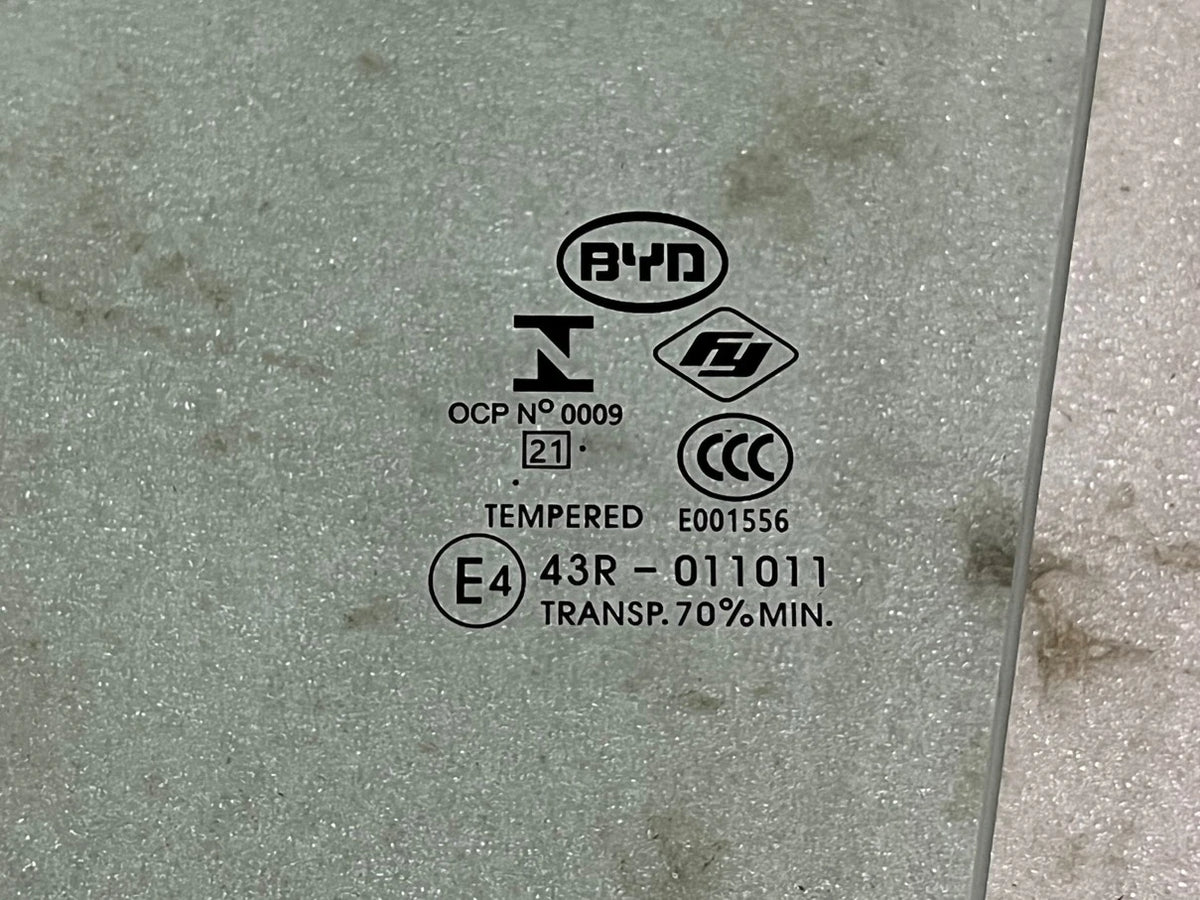 Front Door Glass (Left) for BYD Yuan PLUS, OE 13167832-00, SC2E-6103100 - EVParto (additional views)
