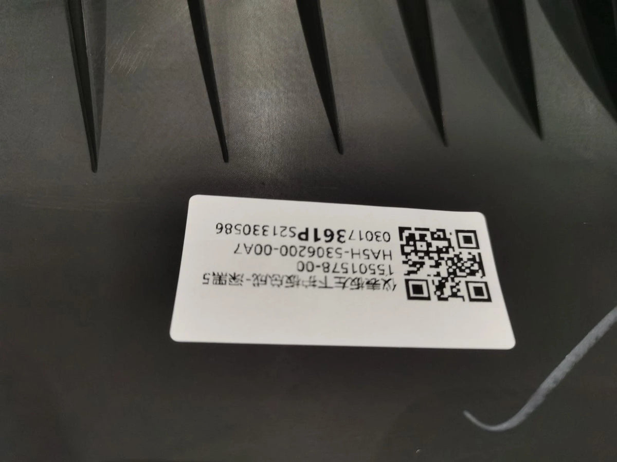 Armaturenbrett-Verkleidung unten (links) für BYD Qin PLUS DM-i, OE 15501578-00, HA5H-5306200-00A7 - EVParto (weitere Ansichten)