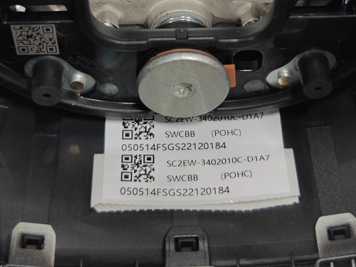 Volante para BYD Yuan PLUS (2.ª generación), OE 17597975-00, SC2EW-3402010C-D1A7 - EVParto (otras vistas)
