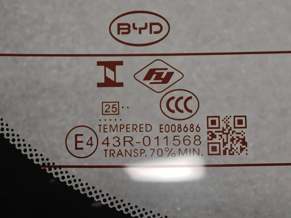 Heckklappenscheibe komplett für BYD Yuan PLUS, OE 16801881-00, SC2E-6303100P - EVParto (weitere Ansichten)